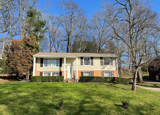 Property at 304 Bonnahurst Dr, Hermitage, TN 37076, 3 beds, 3 baths