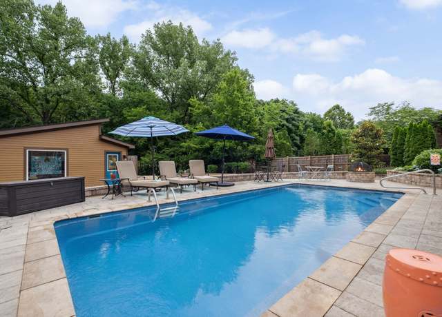 Property at 1470 Tyne Blvd, Nashville, TN 37215, 3 beds, 2.5 baths