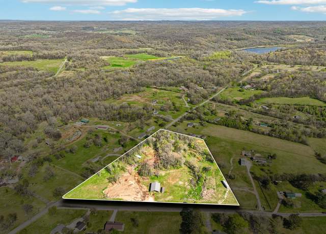 Property at 7919 Golf Club Rd, Mount Pleasant, TN 38474
