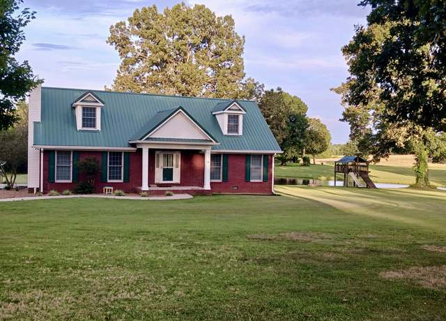 Property at 687 N Davidson Rd, Bon Aqua, TN 37025, 3 beds, 2.5 baths