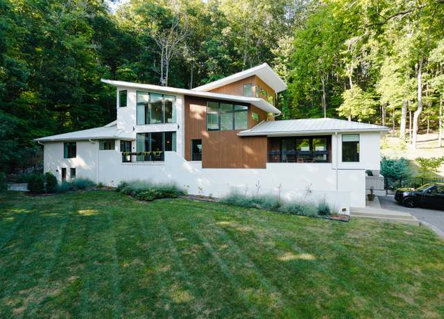 Property at 6100 Chickering Ct, Nashville, TN 37215, 4 beds, 5.5 baths