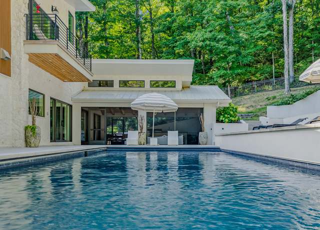 Property at 6100 Chickering Ct, Nashville, TN 37215, 4 beds, 5.5 baths