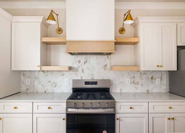 Property at 905 N 12th St Unit C, Nashville, TN 37206, 2 beds, 2.5 baths