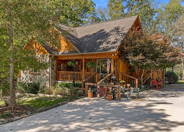 Property at 499 Hemlock Ln, Spencer, TN 38585, 3 beds, 2 baths