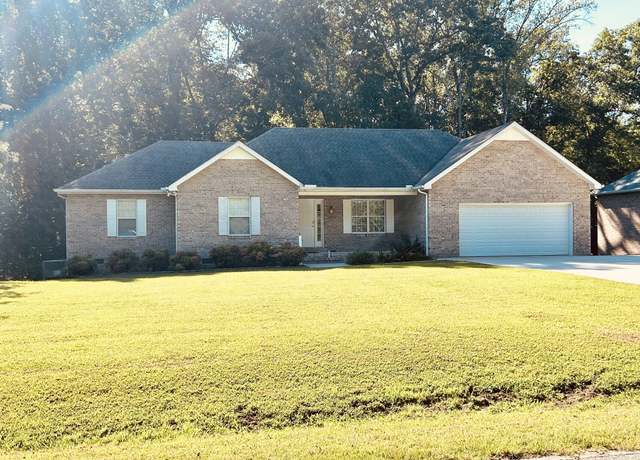 Property at 442 Golf Shores Dr, Winchester, TN 37398, 3 beds, 2 baths