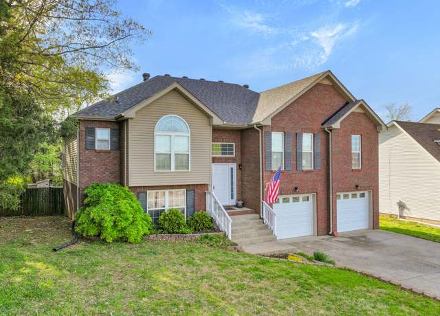 Property at 668 Superior Ln, Clarksville, TN 37043, 5 beds, 3 baths