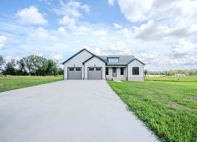 Property at 176 Beartown Rd, Loretto, TN 38469, 3 beds, 2 baths