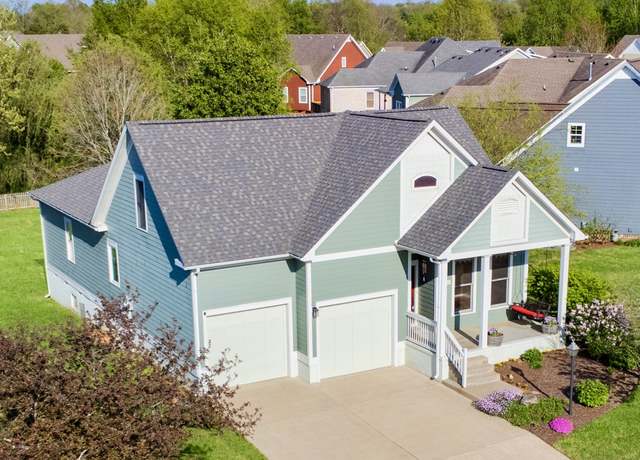 Property at 2192 Fairfax Dr, Clarksville, TN 37043, 3 beds, 2.5 baths