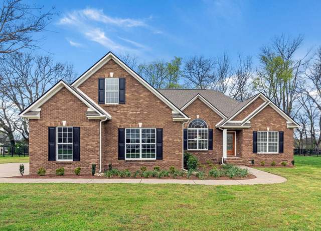 Property at 912 Harmony Way, Columbia, TN 38401, 3 beds, 2 baths