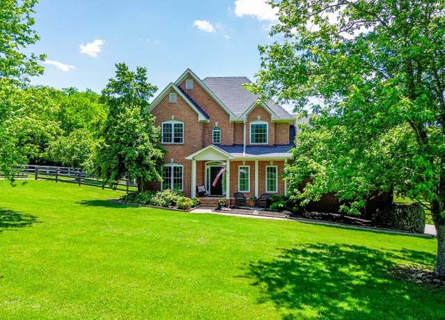 Property at 2025 Lewisburg Pike, Franklin, TN 37064, 3 beds, 2.5 baths