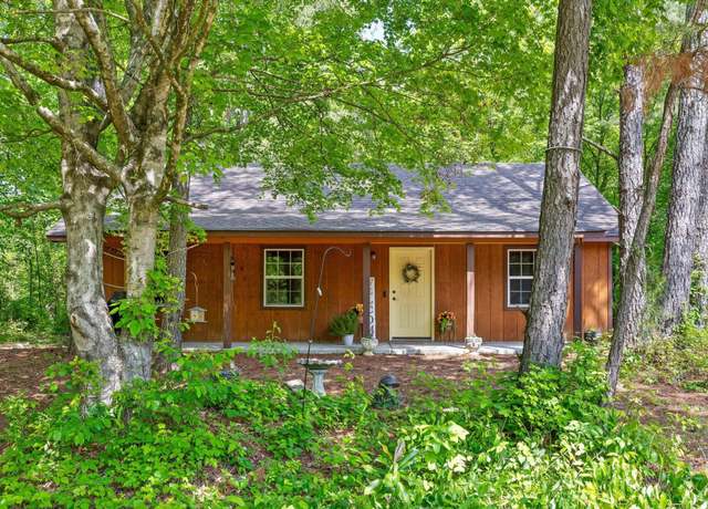 Property at 915 Old Three Notch Rd, Ringgold, GA 30736, 2 beds, 2 baths