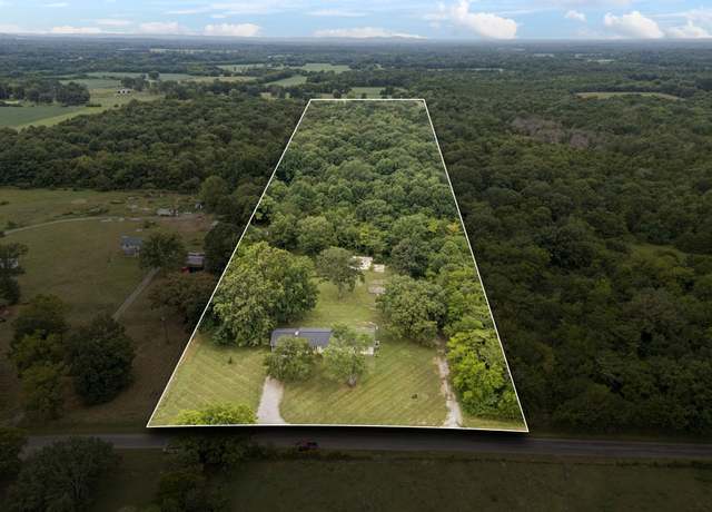 Property at 385 Palmetto Rd, Lewisburg, TN 37091, 3 beds, 2 baths