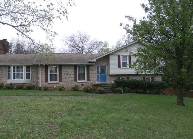 Property at 1005 Emily Dr, Goodlettsville, TN 37072, 5 beds, 2.5 baths