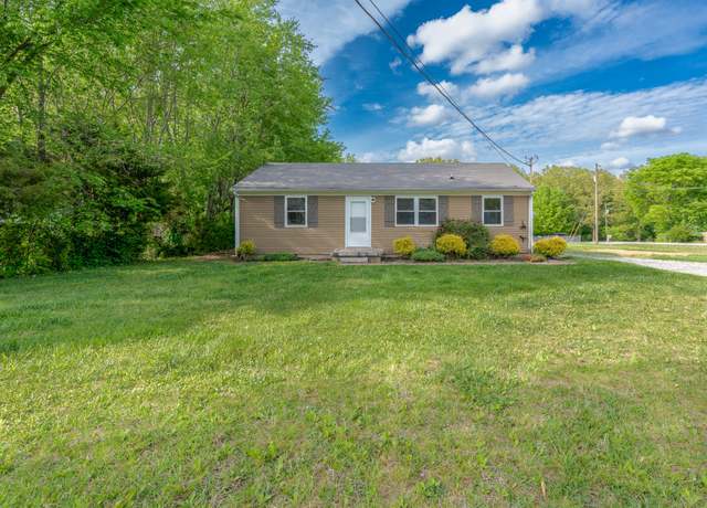 Property at 321 Barkwood Dr, Clarksville, TN 37040, 3 beds, 1 bath