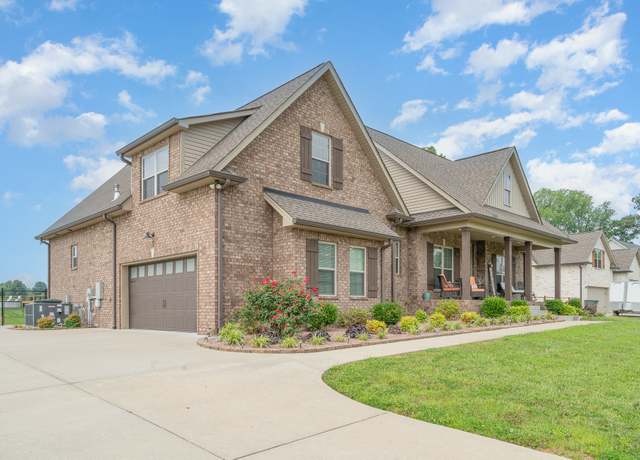 Property at 727A N Russell St, Portland, TN 37148, 3 beds, 2.5 baths