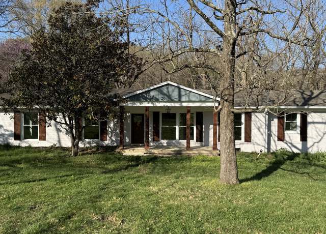 Property at 782 Rhonda Ln, Nashville, TN 37205, 4 beds, 3 baths