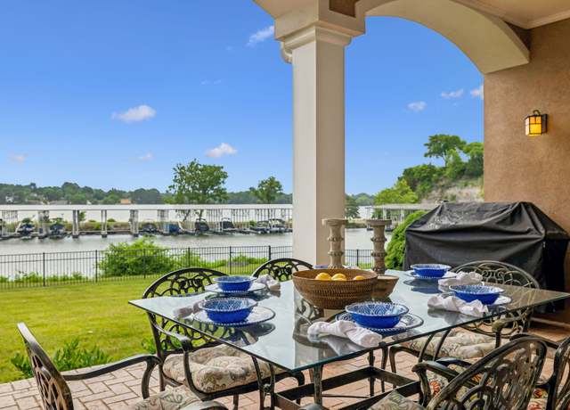 Property at 17 Harbor Cove Dr, Old Hickory, TN 37138, 5 beds, 7.5 baths