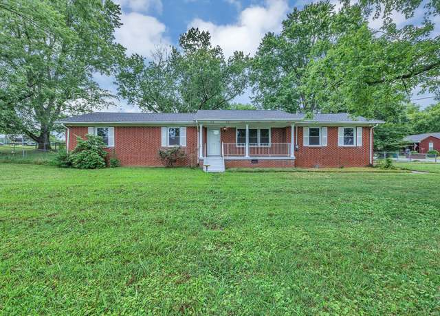 Property at 966 Berry St, Lewisburg, TN 37091, 3 beds, 2 baths