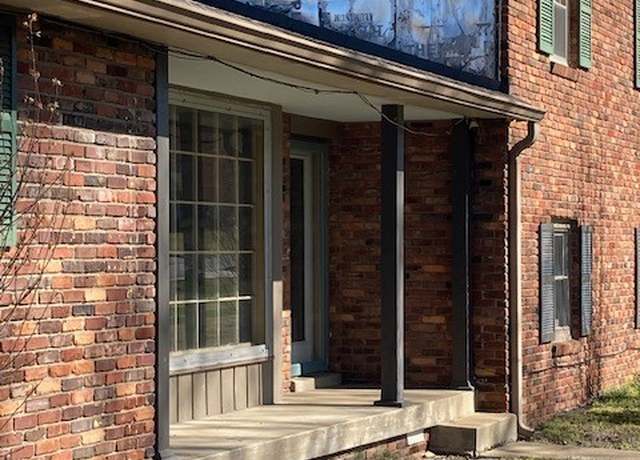 Property at 109 Daniel Smith Dr, Hendersonville, TN 37075, 4 beds, 2 baths