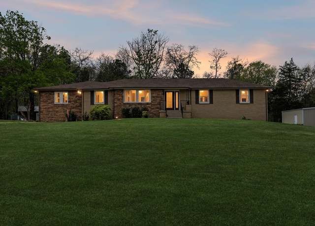 Property at 921 Cooks Rd, Mount Juliet, TN 37122, 4 beds, 4 baths