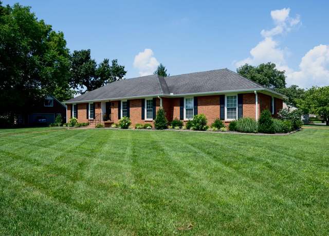 Property at 3011 Regency Park Dr, Murfreesboro, TN 37129, 3 beds, 2 baths