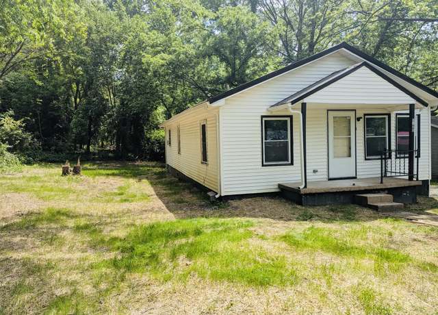 Property at 1246 Dodd St, Clarksville, TN 37040, 3 beds, 2 baths