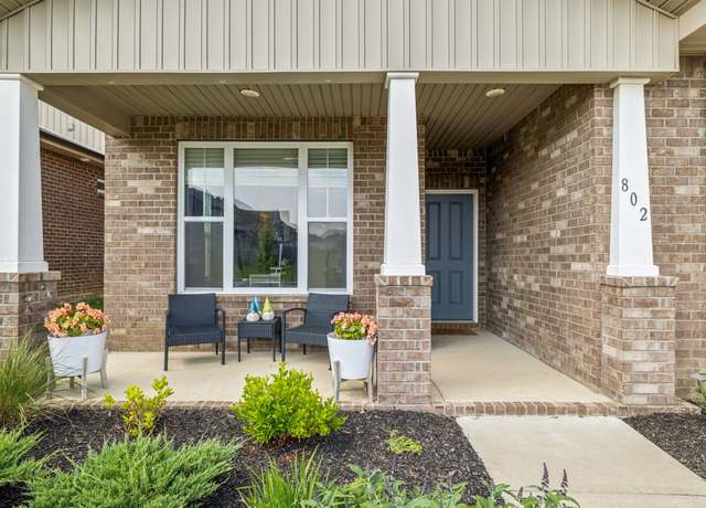 Property at 802 Carnation Dr, Smyrna, TN 37167, 3 beds, 2.5 baths