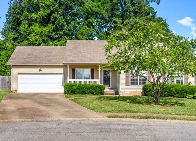Property at 418 Athena Dr, Clarksville, TN 37042, 3 beds, 2 baths