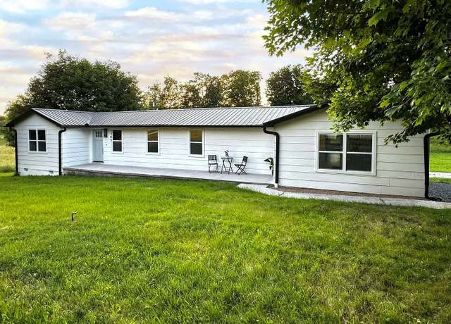 Property at 1705 Haire Rd, Dandridge, TN 37725, 3 beds, 2 baths