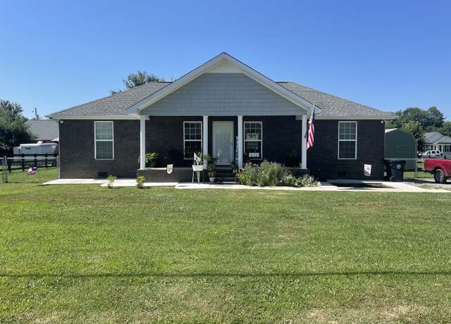Property at 613 Ginger Dr, Smithville, TN 37166, 3 beds, 2 baths