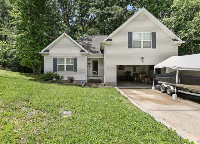 Property at 7296 Sugar Camp Dr, Greenbrier, TN 37073, 3 beds, 2 baths