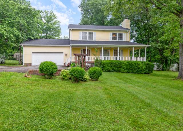 Property at 324 Beechwood Dr, Burns, TN 37029, 3 beds, 2.5 baths
