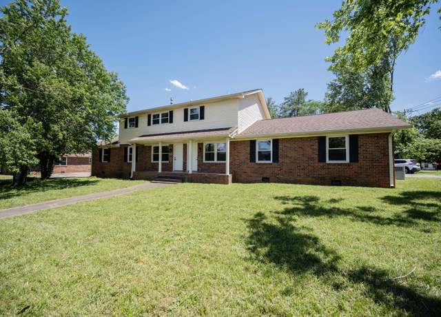 Property at 702 E Northfield Blvd, Murfreesboro, TN 37130, 6 beds, 3 baths