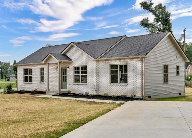Property at 501 Eva Dr, Clarksville, TN 37042, 3 beds, 2 baths