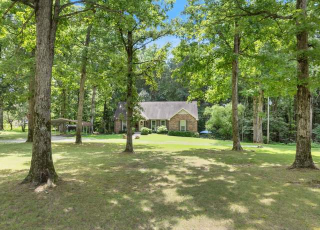 Property at 1441 White Bluff Rd, White Bluff, TN 37187, 3 beds, 3 baths