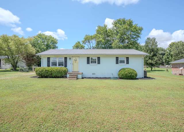Property at 910 Willow Dr, Lawrenceburg, TN 38464, 3 beds, 1 bath