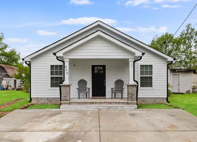 Property at 800 Wood St, Manchester, TN 37355, 3 beds, 2 baths