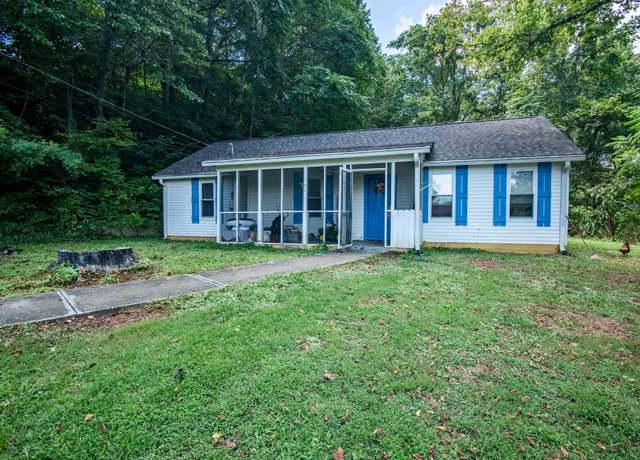 Property at 432 E Main St, Smithville, TN 37166, 3 beds, 1 bath