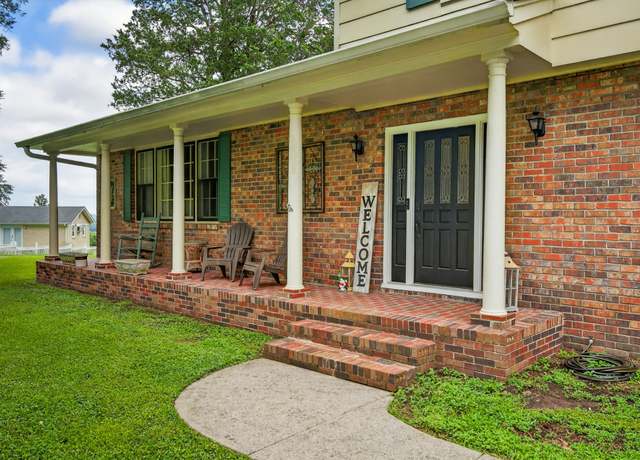 Property at 1802 Dunroamin Ln, Fayetteville, TN 37334, 5 beds, 3.5 baths