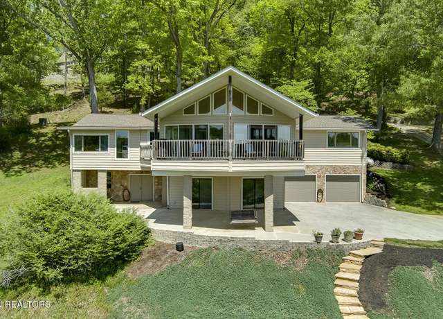 Property at 11415 Berry Hill Dr, Knoxville, TN 37931, 3 beds, 3 baths