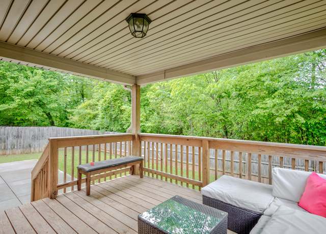 Property at 662 Fox Hound Dr, Clarksville, TN 37040, 3 beds, 2.5 baths