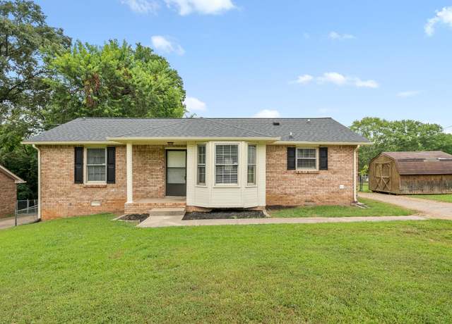 Property at 619 Ranch Hill Dr, Clarksville, TN 37042, 3 beds, 2 baths