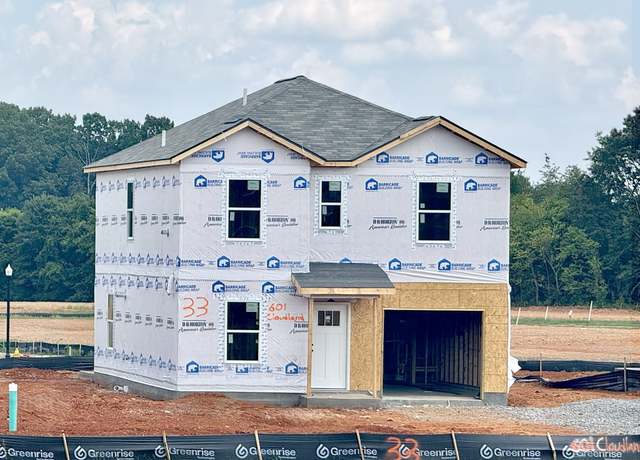 Property at 601 Cloudland Dr, Portland, TN 37148, 4 beds, 2.5 baths