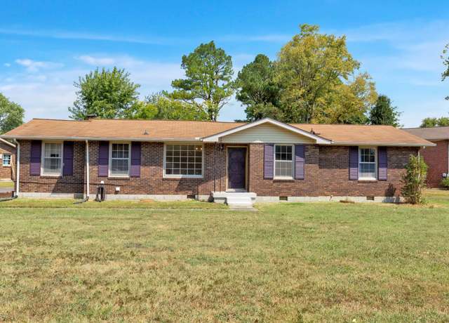 Property at 100 Southburn Dr, Hendersonville, TN 37075, 3 beds, 1.5 baths