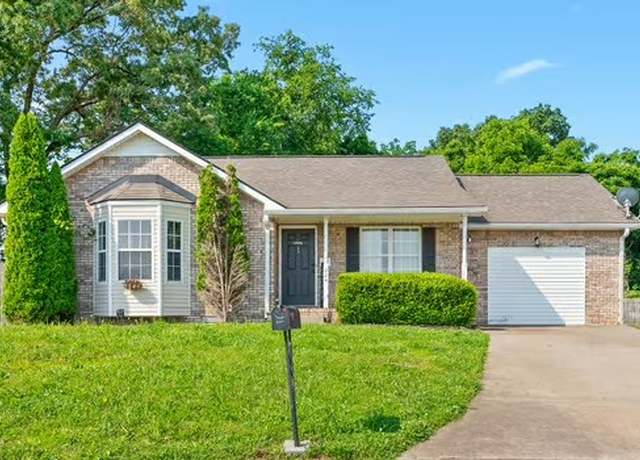 Property at 224 Bentley Ct, Clarksville, TN 37042, 3 beds, 2 baths