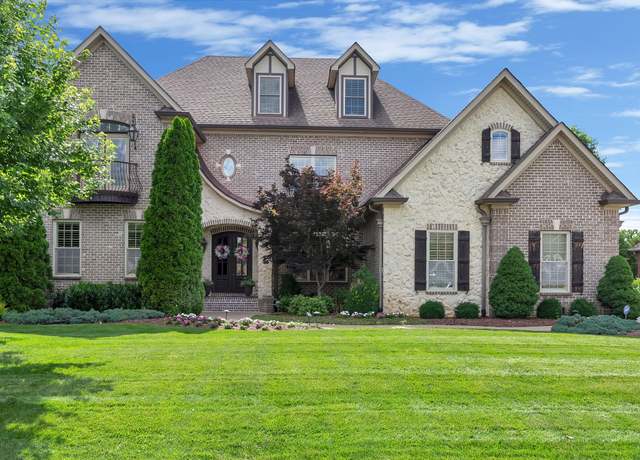 Property at 2811 Craythorne Dr, Murfreesboro, TN 37129, 4 beds, 4 baths
