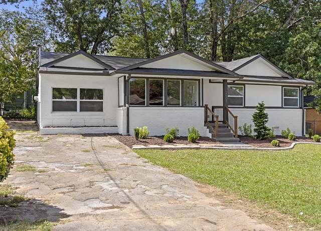 Property at 2608 Ivy St, Chattanooga, TN 37404, 4 beds, 2 baths