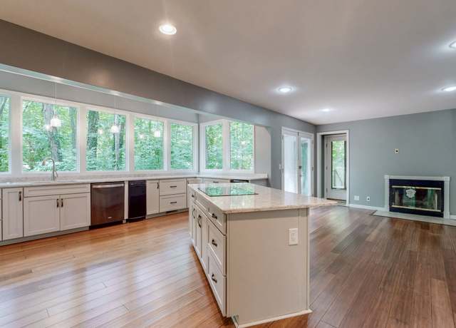 Property at 103 Southwinds Dr, Hermitage, TN 37076, 3 beds, 2.5 baths