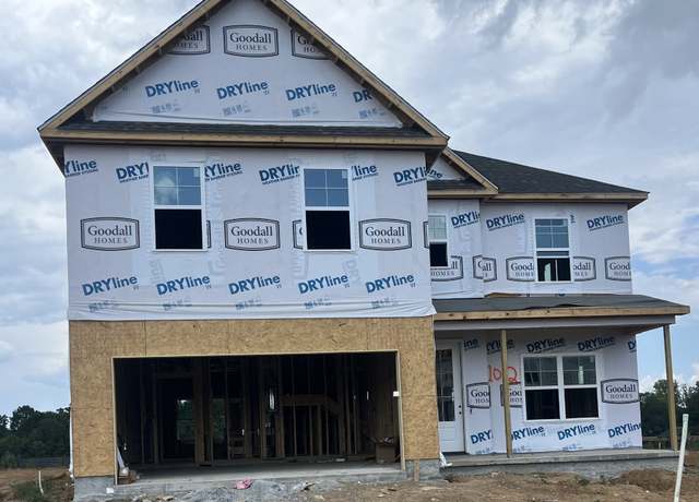 Property at 2006 Bennett Creek Dr, Columbia, TN 38401, 5 beds, 4 baths