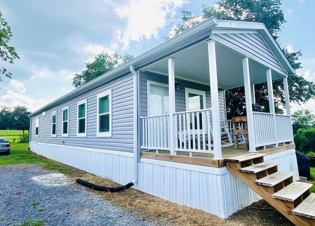 Property at 1896 Dibrell Lucky Rd, Mcminnville, TN 37110, 2 beds, 2 baths